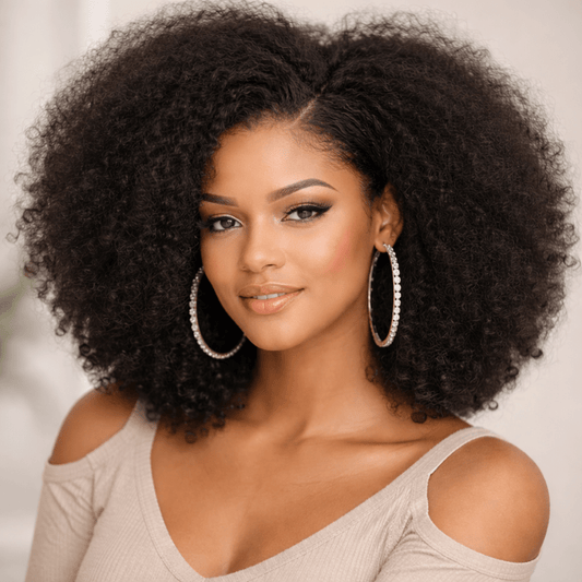 Femme portant une perruque afro