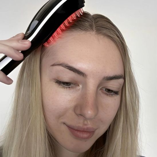 BROSSE POUR MASSER CUIR CHEVELU | ELIOS™ - Beauté Æterna