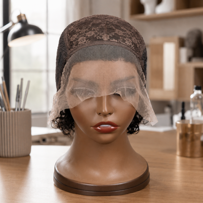 Vue frontale du sous-bonnet et de la dentelle invisible